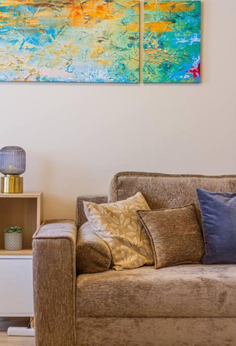 Roomy Apartment 80Sqm At City Center Free Parking Space, Ac & Balcony Budapest Eksteriør bilde