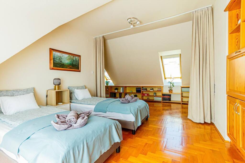 Roomy Apartment 80Sqm At City Center Free Parking Space, Ac & Balcony Budapest Eksteriør bilde