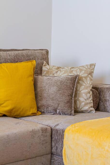 Roomy Apartment 80Sqm At City Center Free Parking Space, Ac & Balcony Budapest Eksteriør bilde